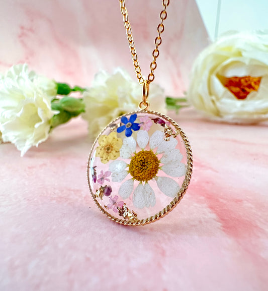 Gold Daisy garden Flower Necklace.