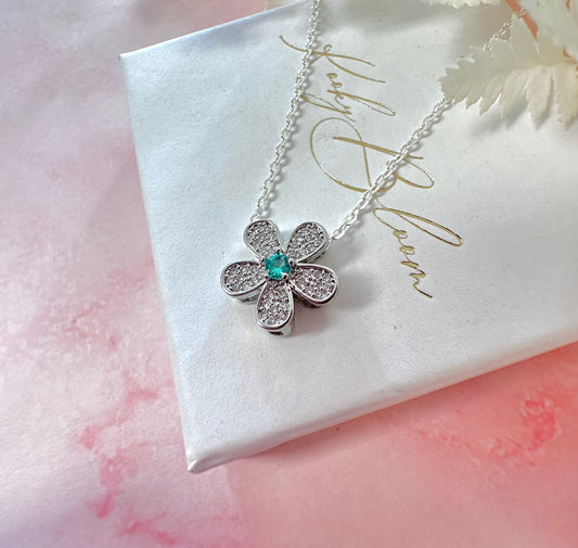 Silver Diamanté Flower necklace.