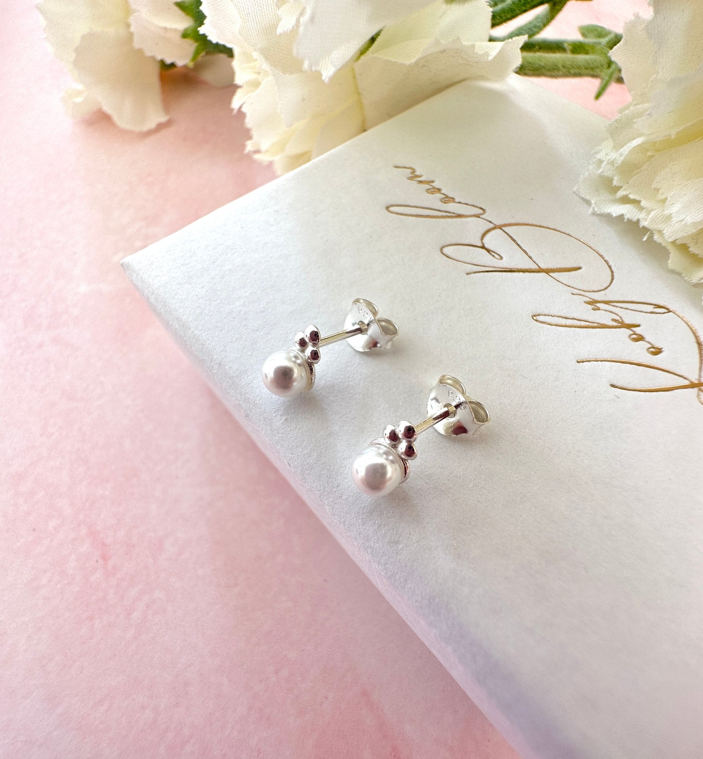 925 Sterling silver Pearl Tri-bead stud earrings.