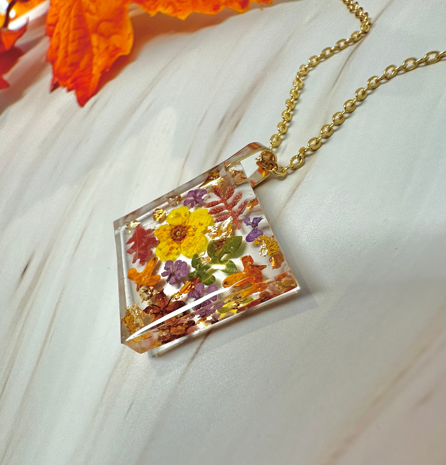 Gold Autumn flower confetti necklace.