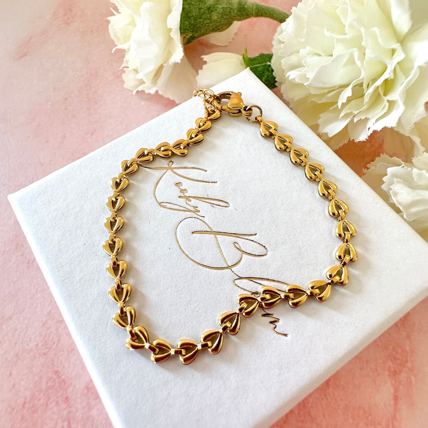 Gold Heart Link bracelet.