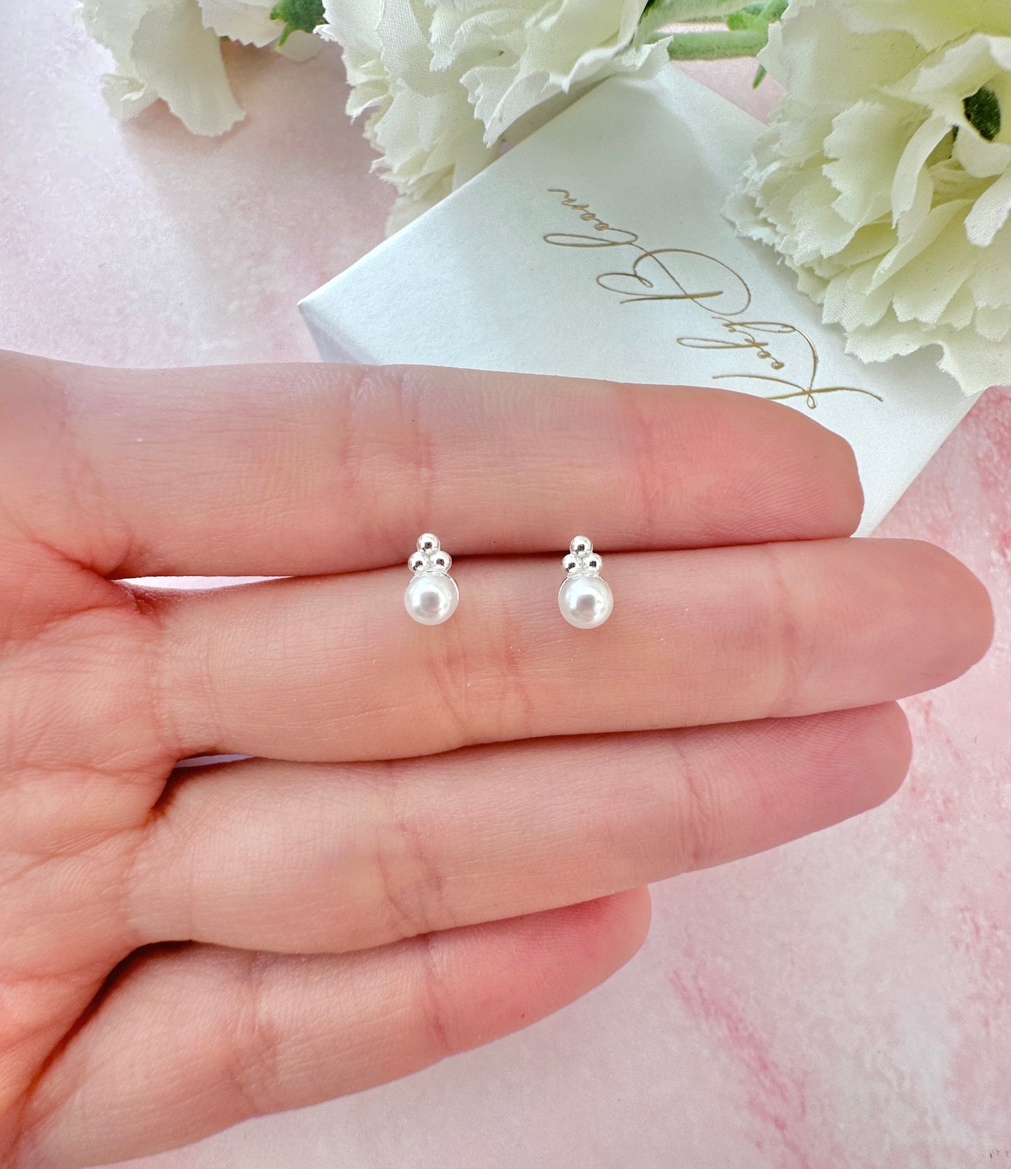 925 Sterling silver Pearl Tri-bead stud earrings.