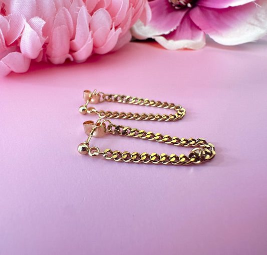 Gold chain loop stud earrings